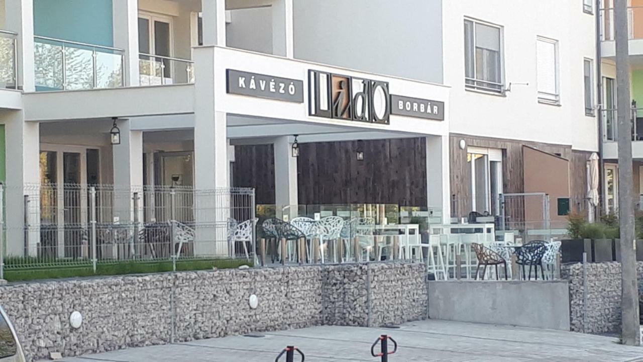 Lido Riviera Apartman 巴拉通雷勒 外观 照片